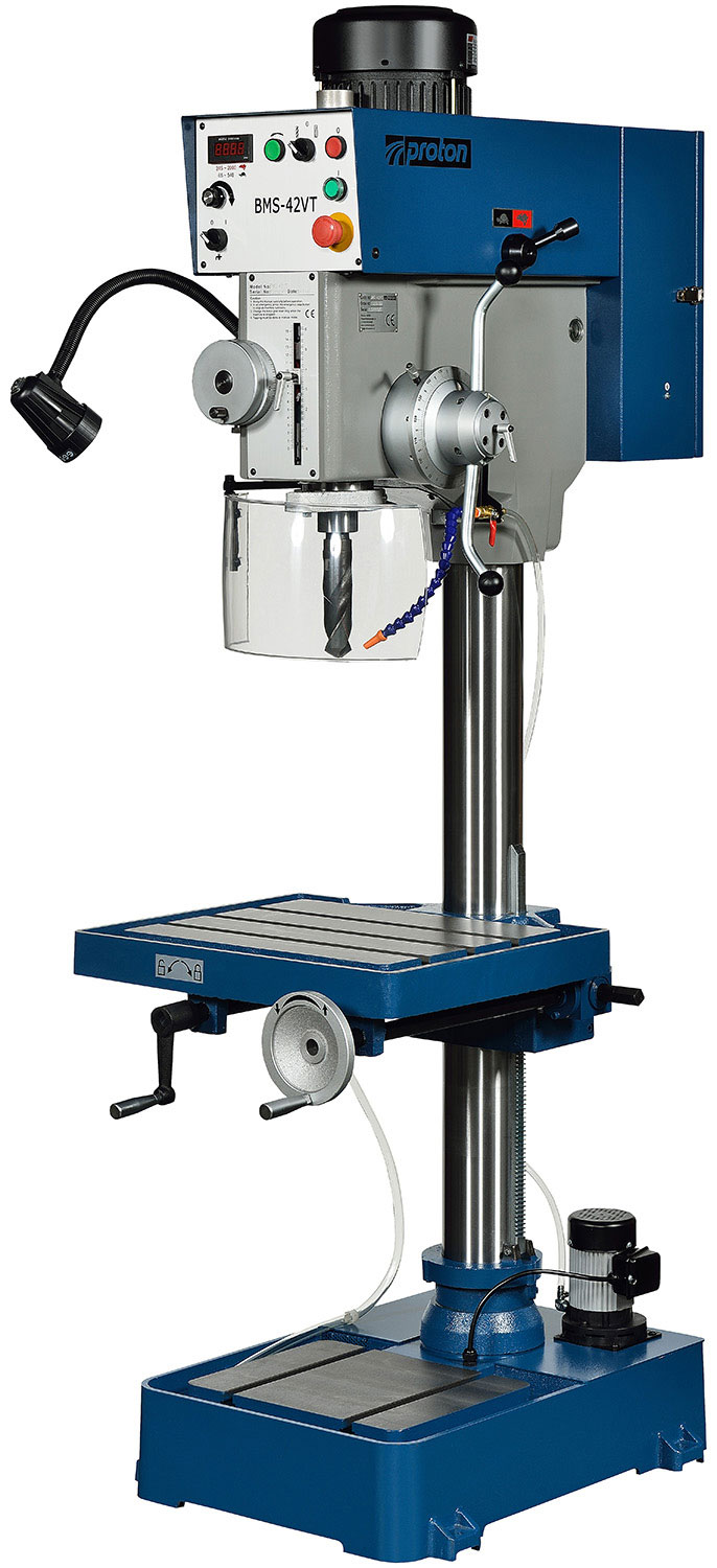 Säulenbohrmaschine Proton BMS-42VT, LED-Arbeitsleuchte und Schnellspannbohrfutter 1 -16 mm Säulenbohrmaschine Proton BMS-42VT, LED-Arbeitsleuchte und Schnellspannbohrfutter 1 -16 mm